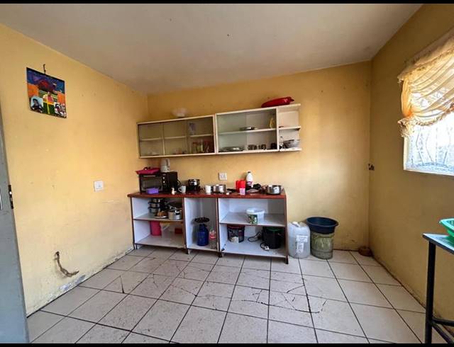 9 BEDROOM APARTMENT FOR SALE IN BENONI